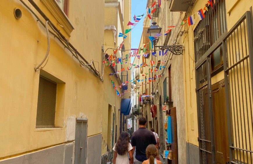 walking-in-italy.jpg